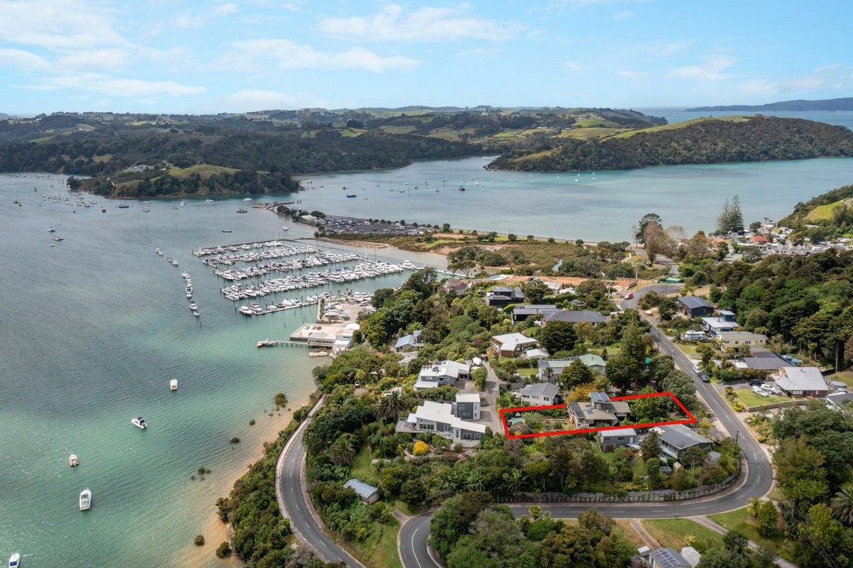 5 Kanuka Road, Sandspit, Warkworth - Carousel 26