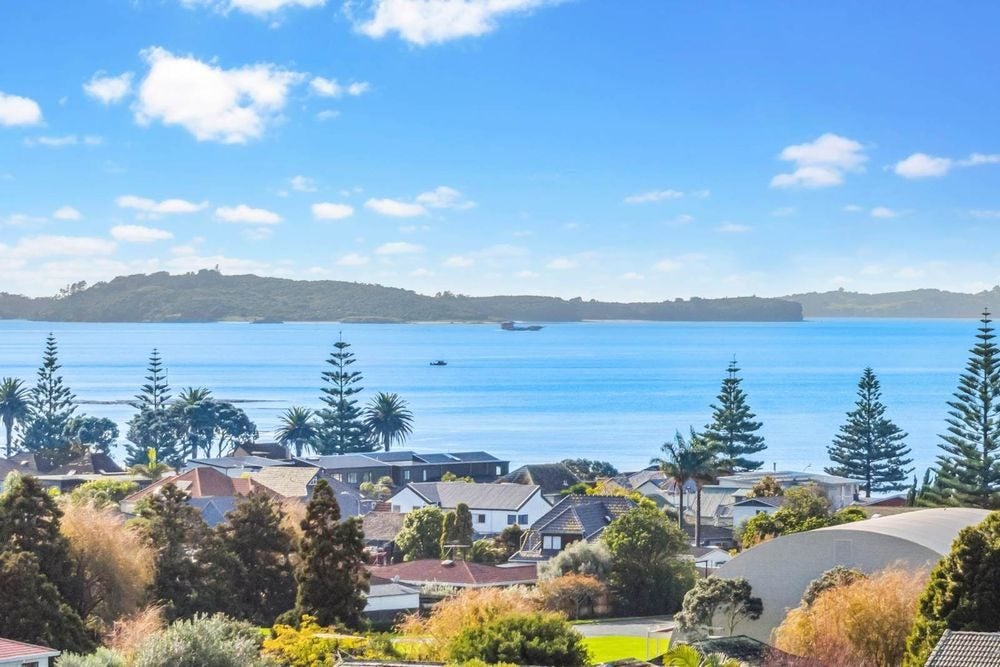 1/81 Oliver Road, Eastern Beach, Auckland - Carousel 22