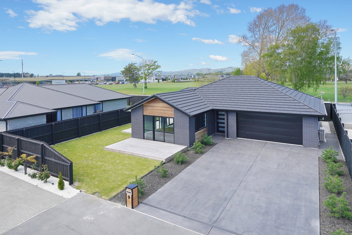 9 Parawai Street, Marshland, Christchurch - Carousel 1