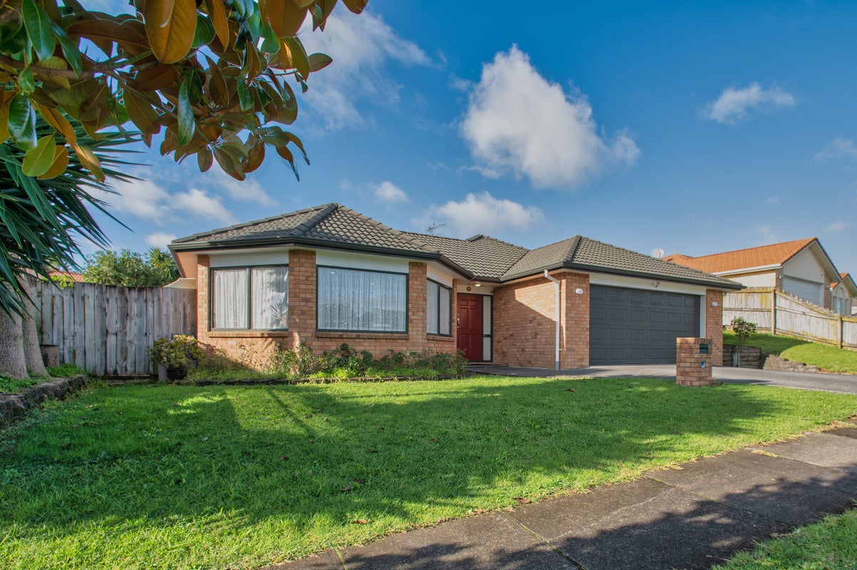 3 Donegal Park Drive, Flat Bush, Auckland - Carousel 2