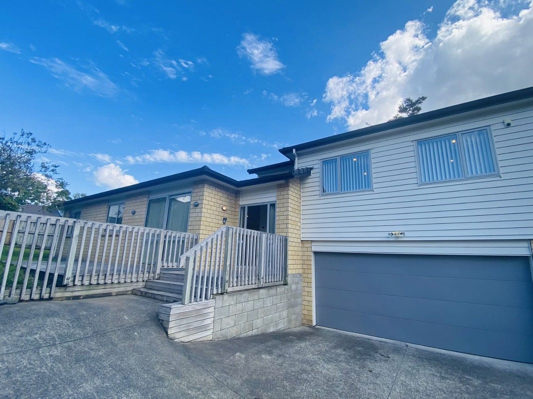 62A Seabrook Avenue, New Lynn, Auckland - Carousel 1