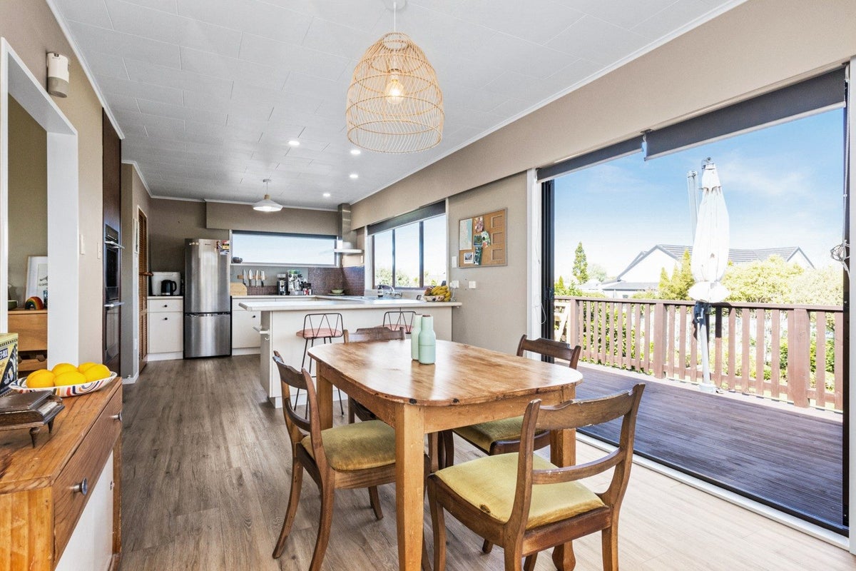 25 Laurent Place, Greenmeadows, Napier - Carousel 1