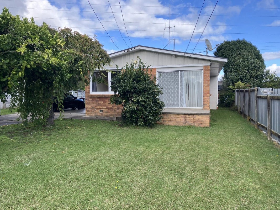 9 Leeds Street, Silverdale, Hamilton - Carousel 1