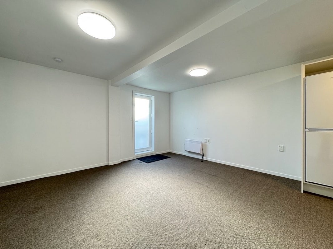 21 Quigley Street, Newlands, Wellington - Carousel 2