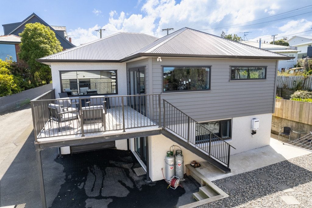 2 Renfrew Street, Balaclava, Dunedin - Carousel 2