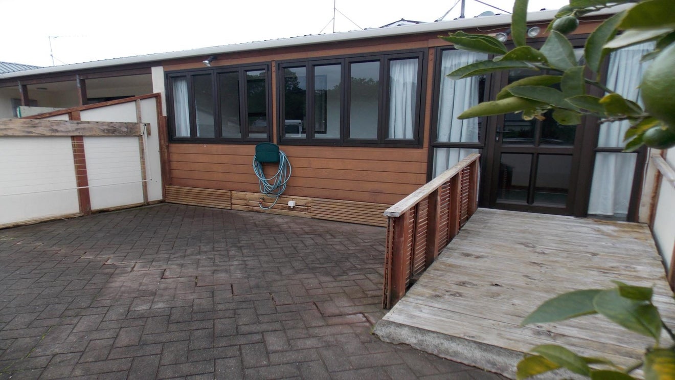 7C SCHOOL RD, PLIMMERTON, PORIRUA - Carousel 2