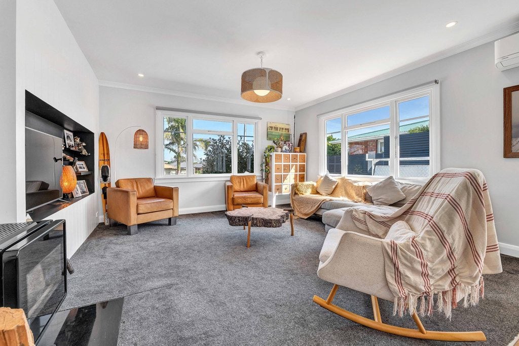 113 Govett Avenue, Frankleigh Park, New Plymouth - Carousel 2