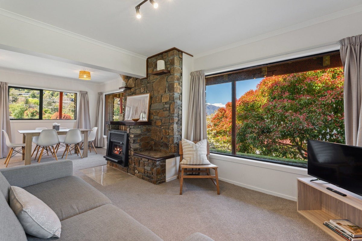 29 Arawata Terrace, Fernhill, Queenstown - Carousel 1