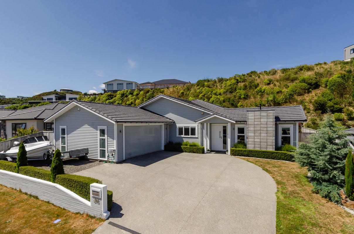 36 Margaret Shields Avenue, Aotea, Porirua - Carousel 1