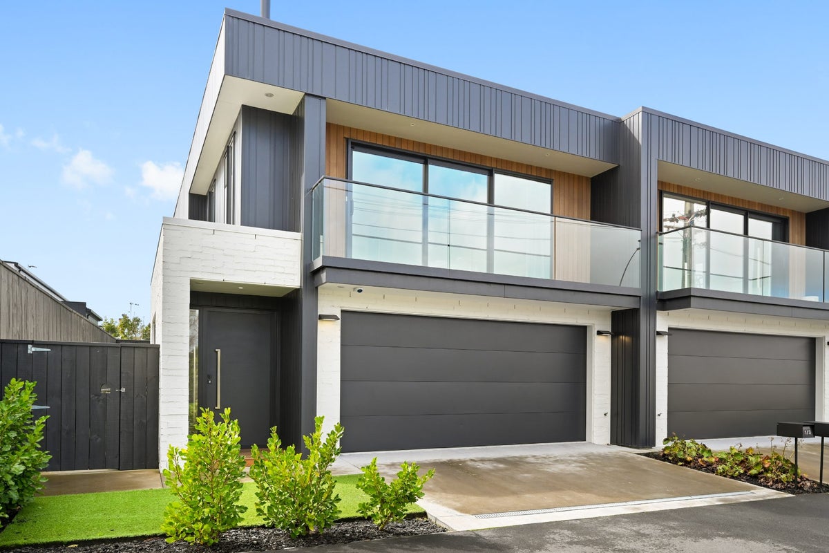 1/3 Comries Road, Chartwell, Hamilton - Carousel 1