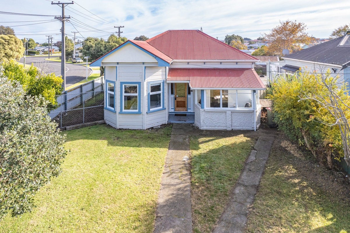 22 Cambridge Street, Gonville, Whanganui - Carousel 1
