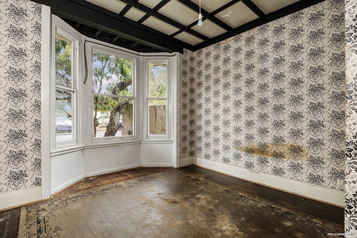 17 Carmen Avenue, Mount Eden, Auckland City, Auckland - Carousel 2