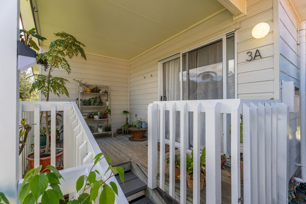 3A Roberts Street, Tawa, Wellington - Carousel 2