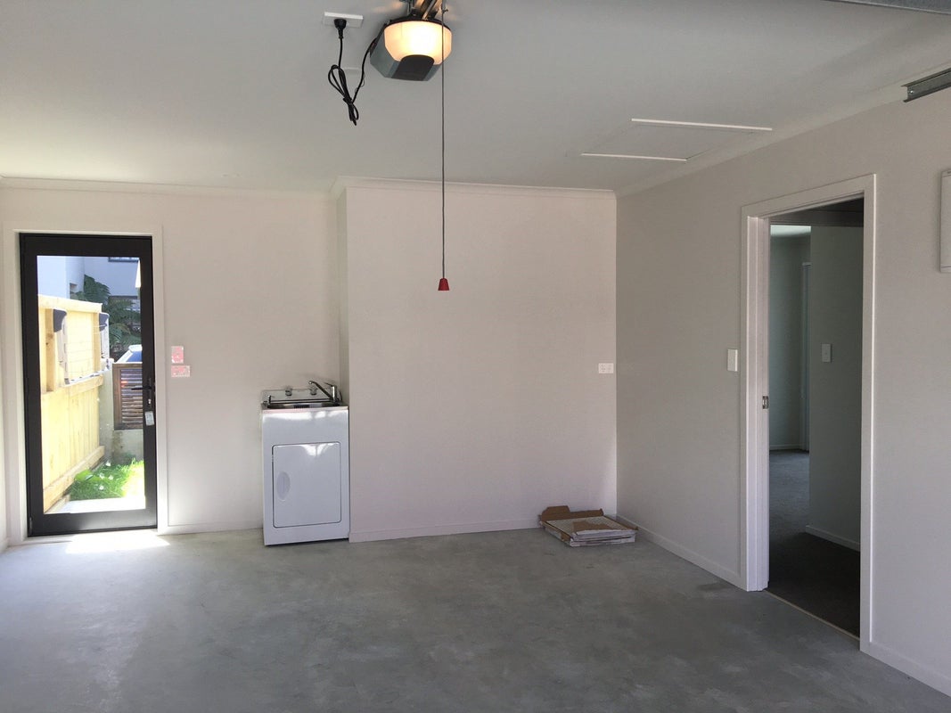 13B Dixon Road, Fitzroy, Hamilton - Carousel 12