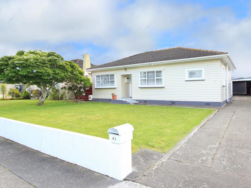41 Porutu Street, Fairfield, Lower Hutt - Carousel 1