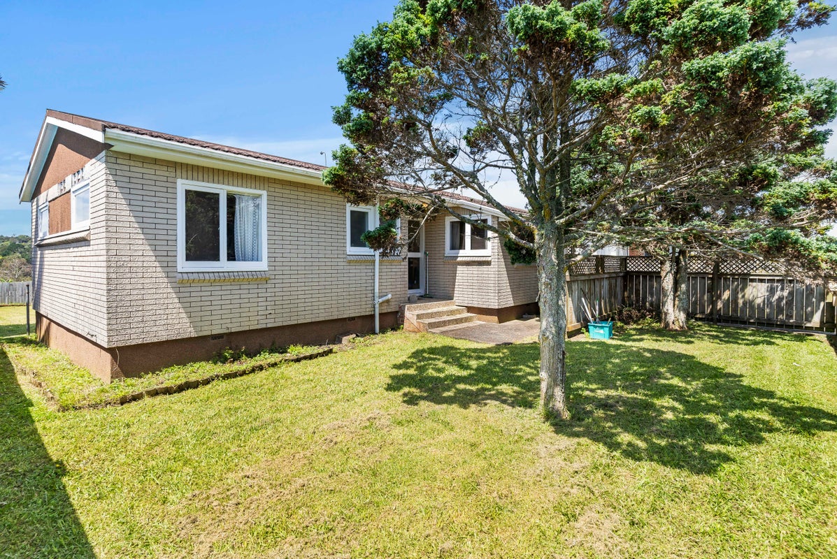 2 O'Donn Avenue, Beach Haven, Auckland - Carousel 1