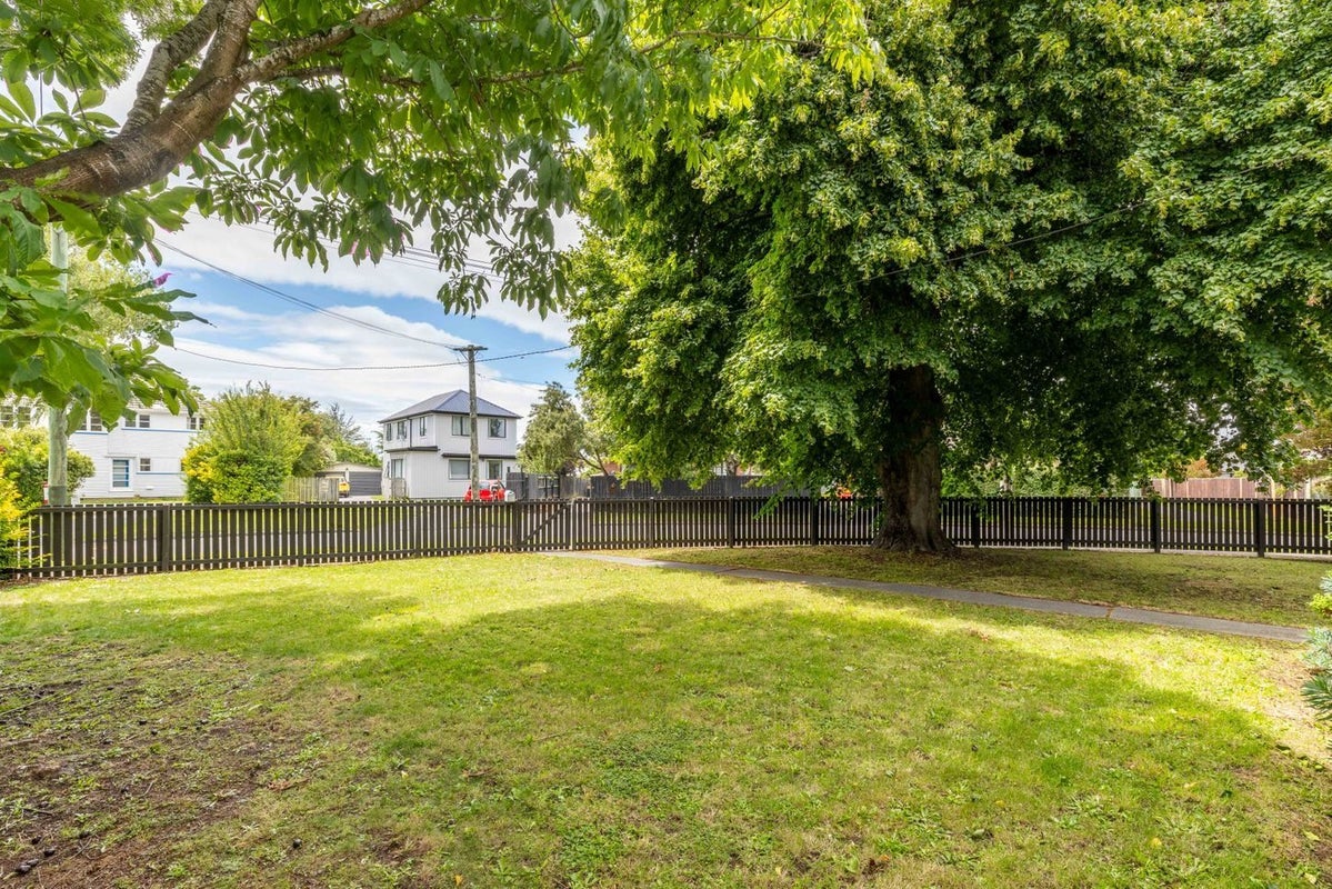 15 Attlee Crescent, Bryndwr, Christchurch - Carousel 10