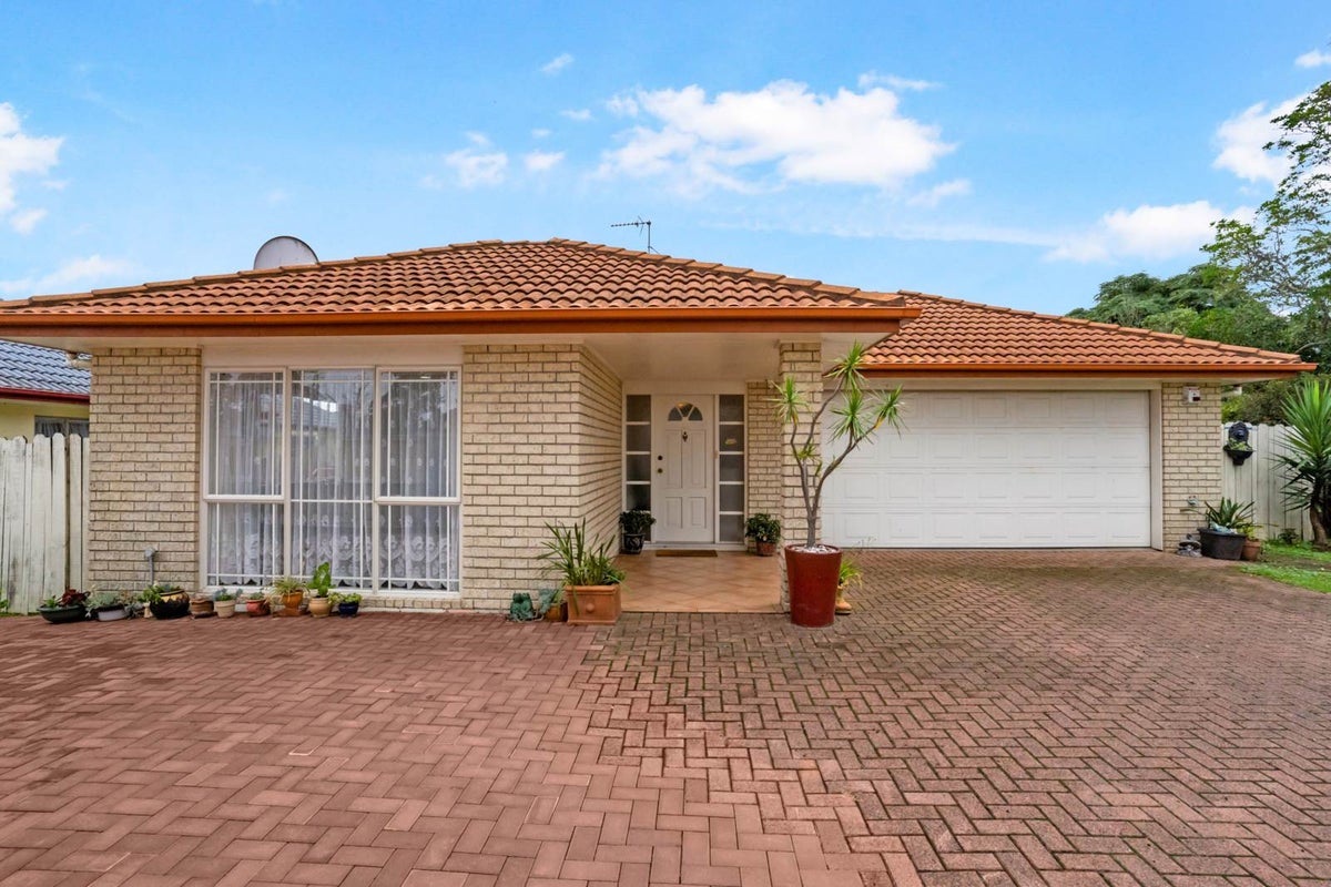 268 Cascades Road, Botany Downs, Auckland - Carousel 2