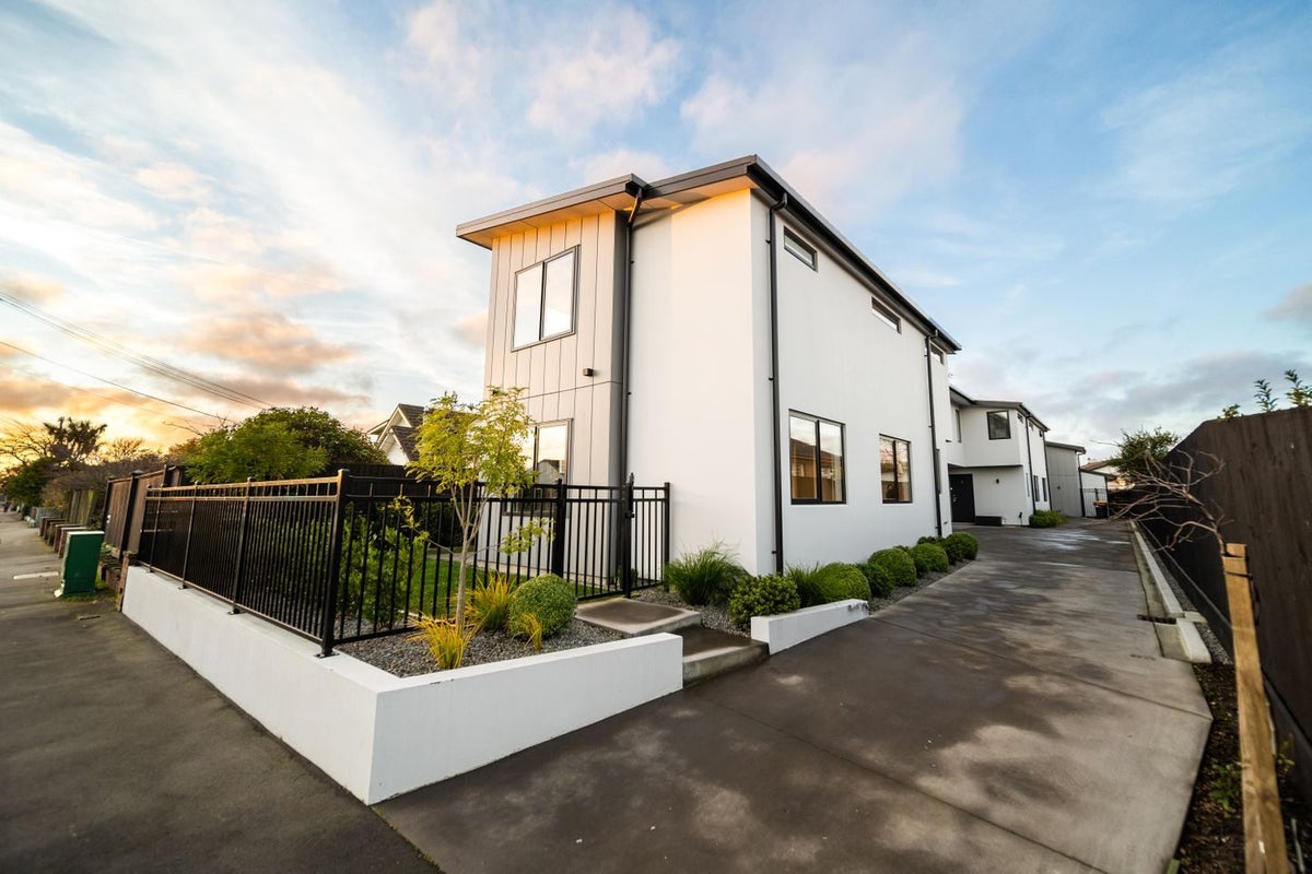 1/214 Barrington Street, Somerfield, Christchurch - Carousel 14