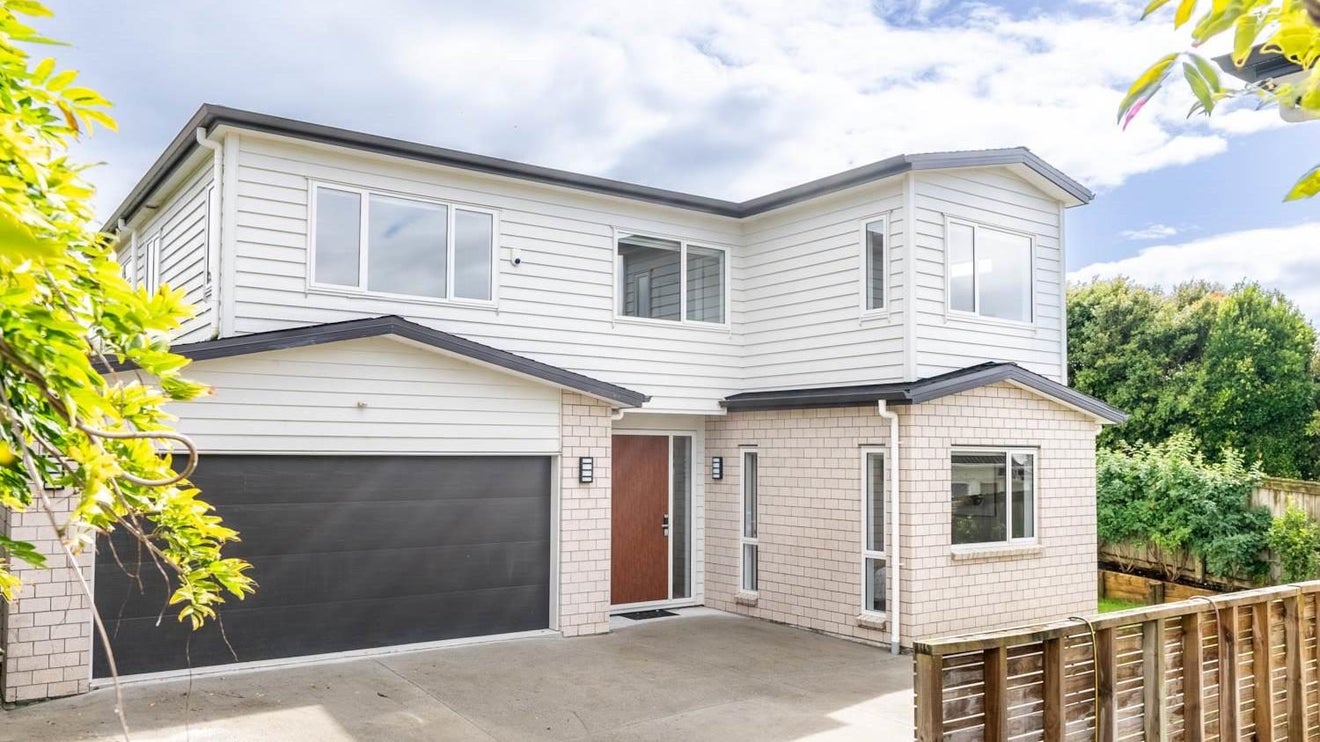 34B Milliken Avenue, Mount Roskill, Auckland - Carousel 1
