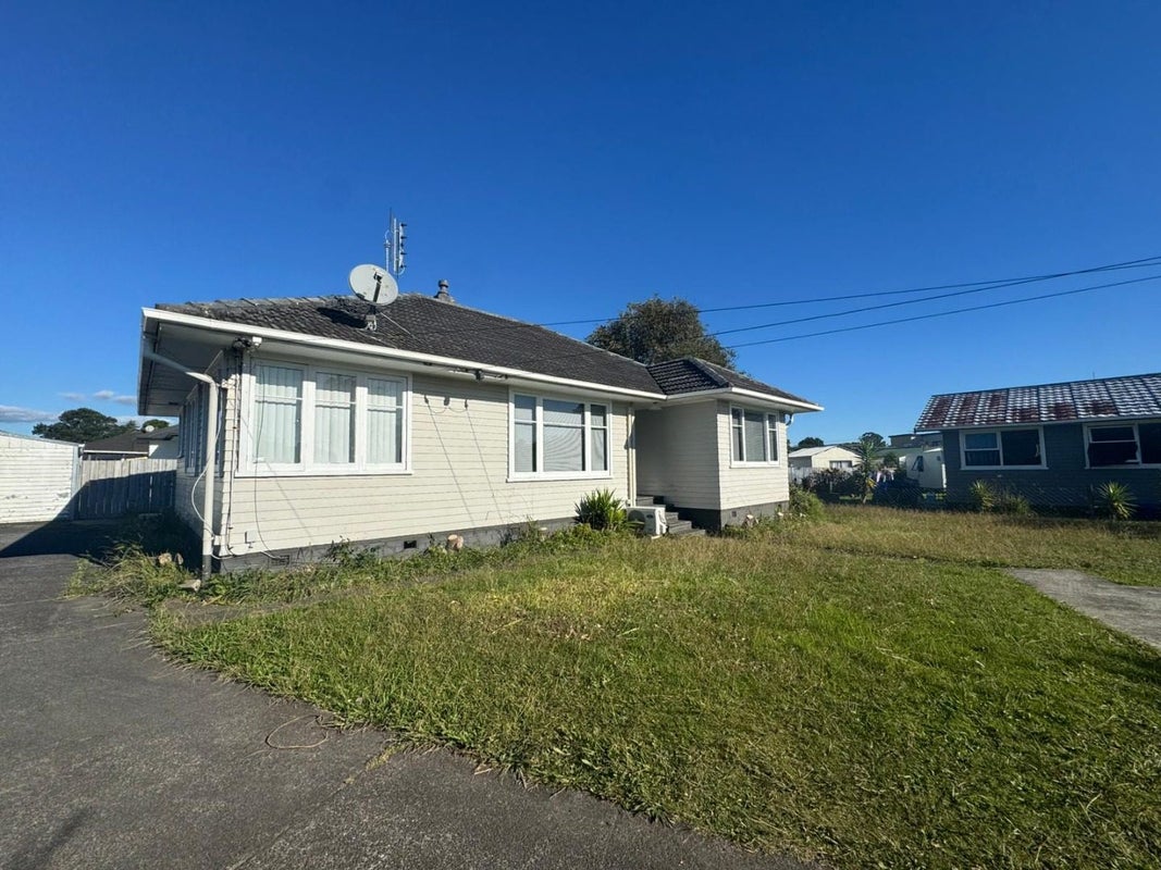 6 Nairn Place, Otara, Auckland - Carousel 1
