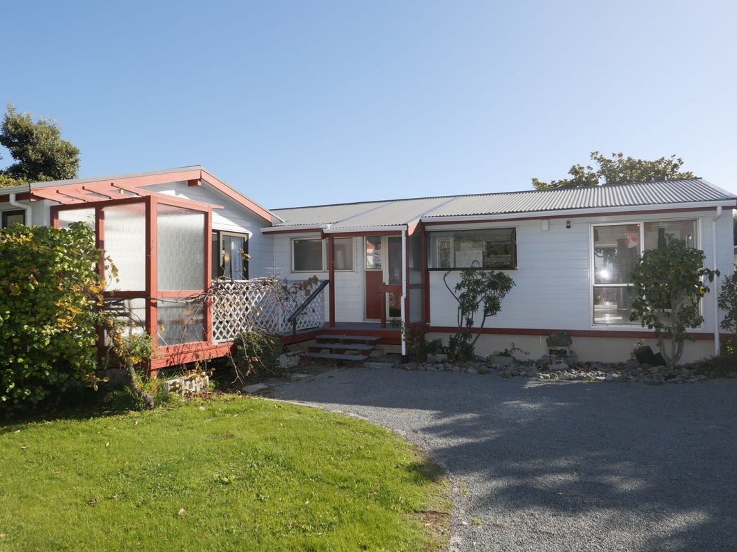 1 Makora Road, Otaihanga, Paraparaumu - Carousel 2