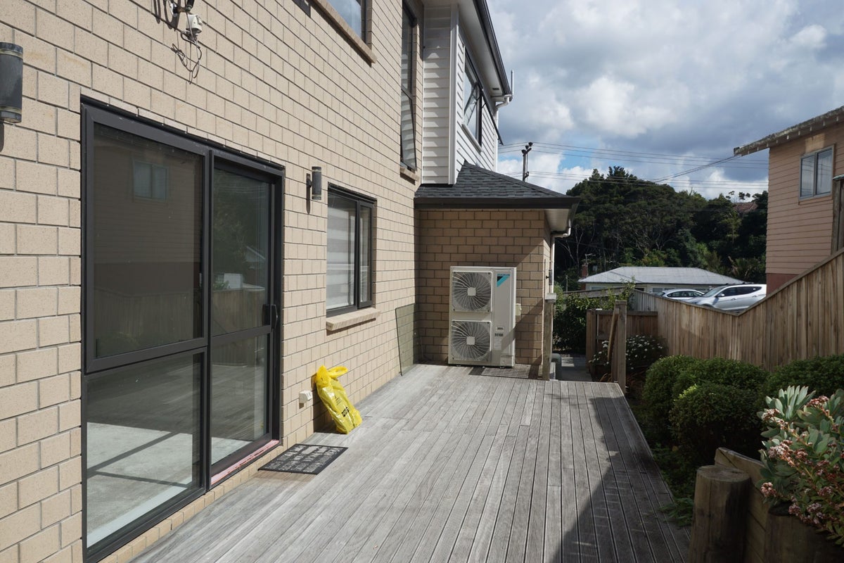 83A Lake Road, Northcote, Auckland - Carousel 28