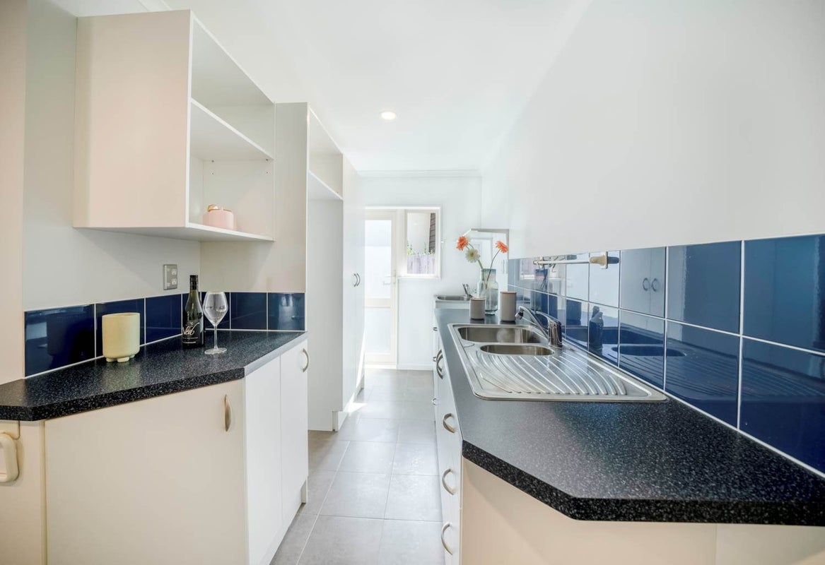10 Hornbill Drive, Fairview Heights, Auckland - Carousel 2