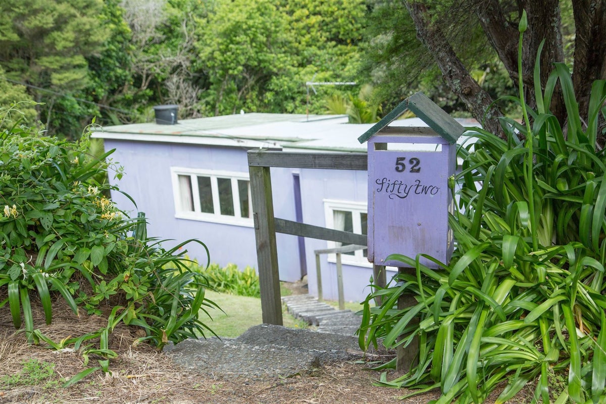 52 Goodwin Avenue, Oneroa, Waiheke Island - Carousel 2
