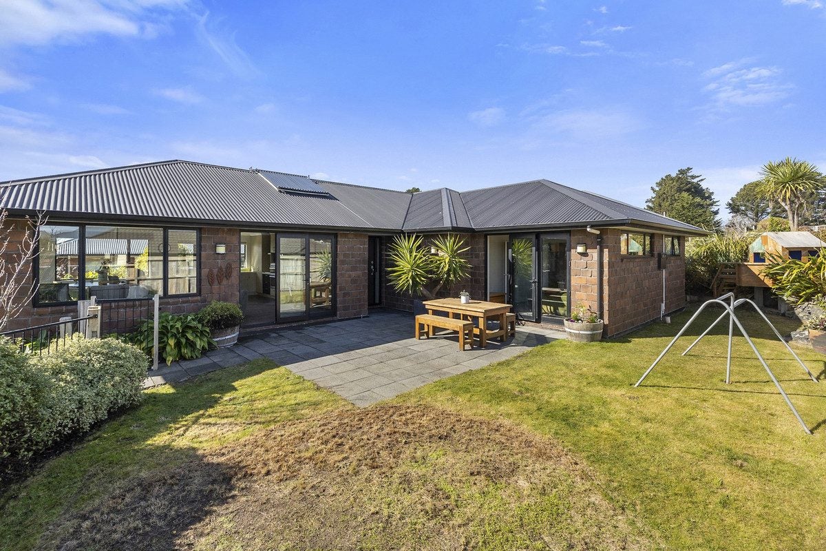 7 St Clair Close, Corstorphine, Dunedin - Carousel 2