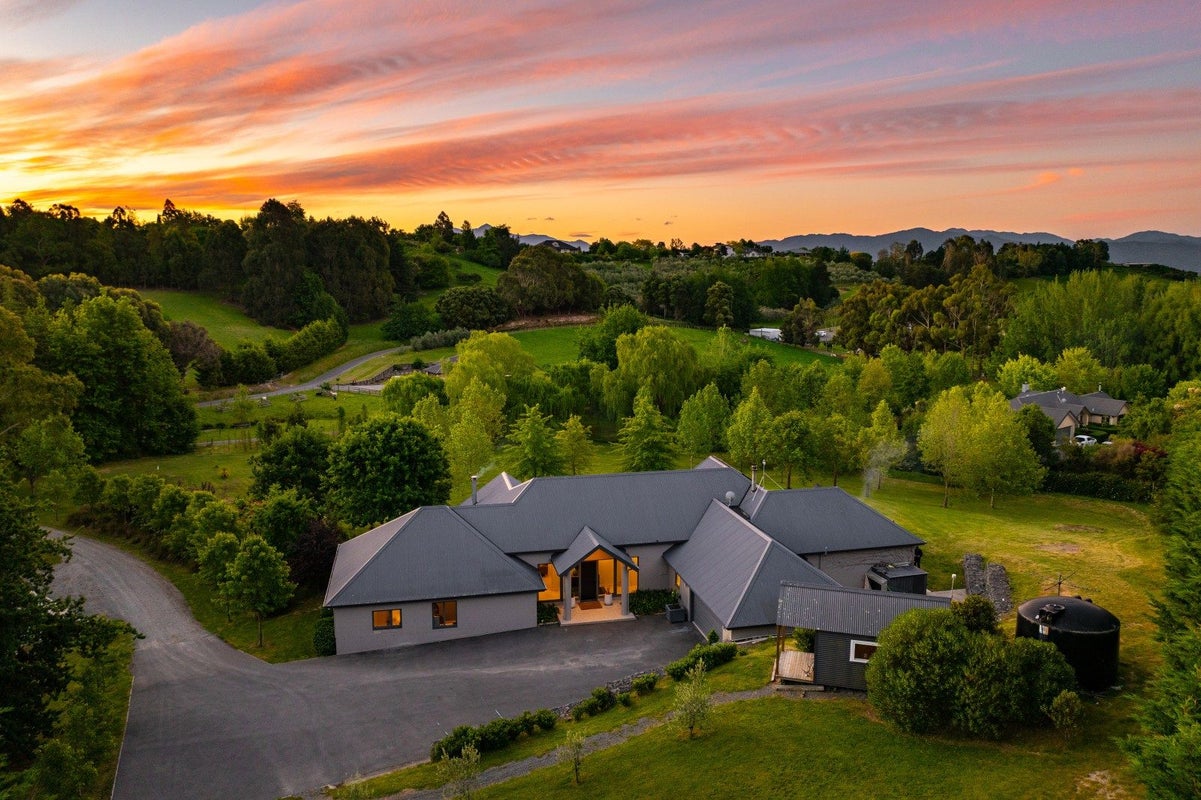 394 Ben Morven Road, Blenheim - Carousel 36