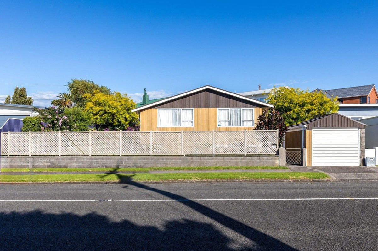 33 South Road, Blagdon, New Plymouth - Carousel 23