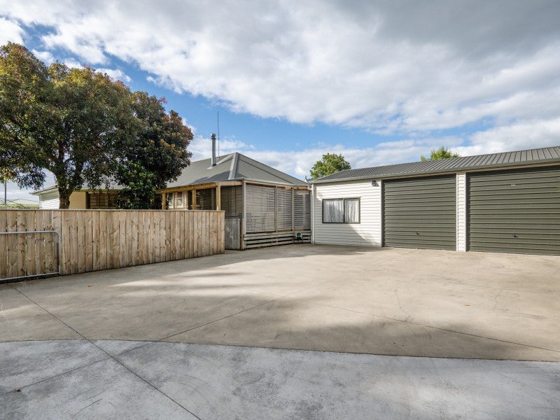 1000 Grove Road, Mayfair, Hastings - Carousel 2