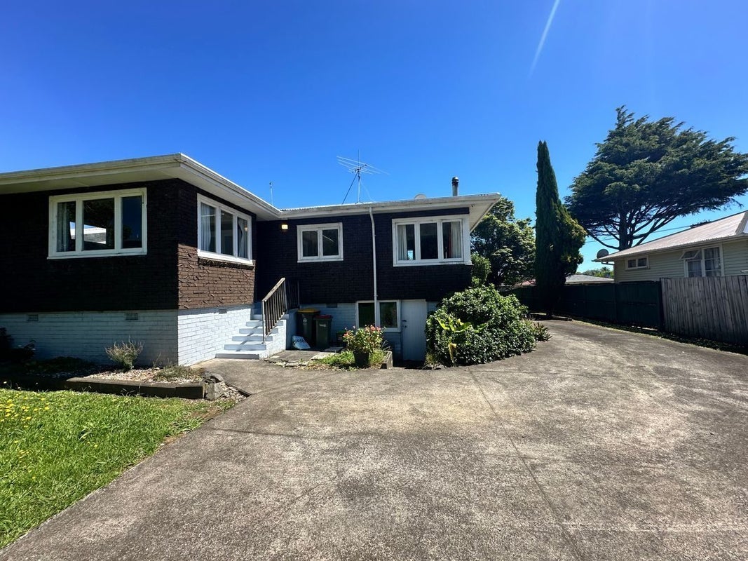 55 Tawa Crescent, Manurewa, Auckland - Carousel 2