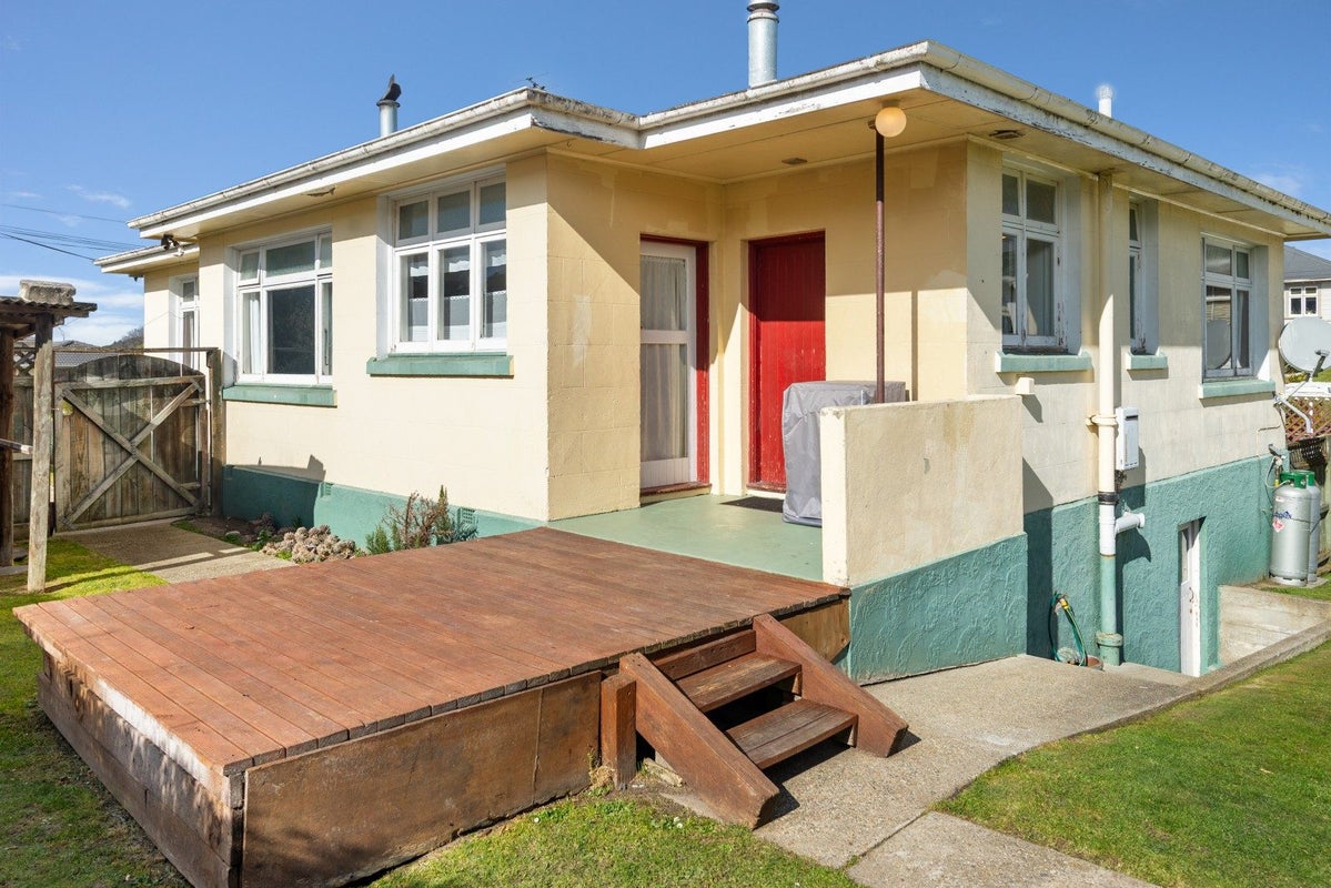 32 Lune Street, South Hill, Oamaru - Carousel 1