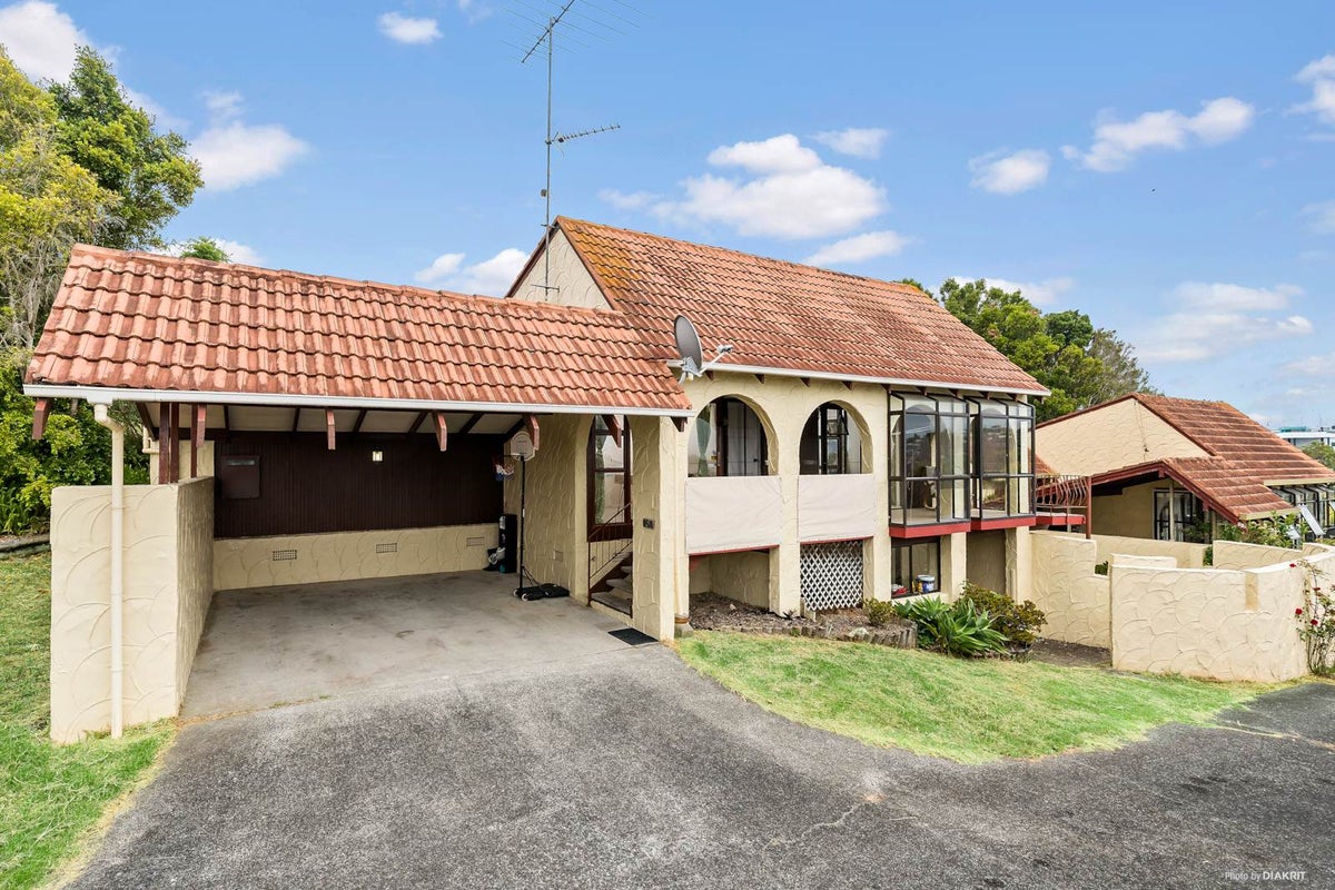 1/46 Marlborough Avenue, Glenfield, Auckland - Carousel 1