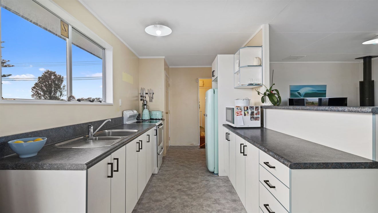 2 Ngaparaoa Drive, Maketu, Te Puke - Carousel 16