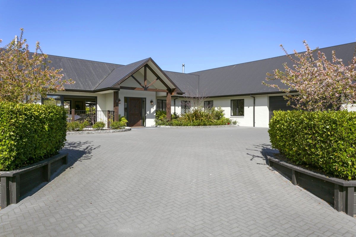 1 Flaxen Way, Kinloch, Taupo - Carousel 26