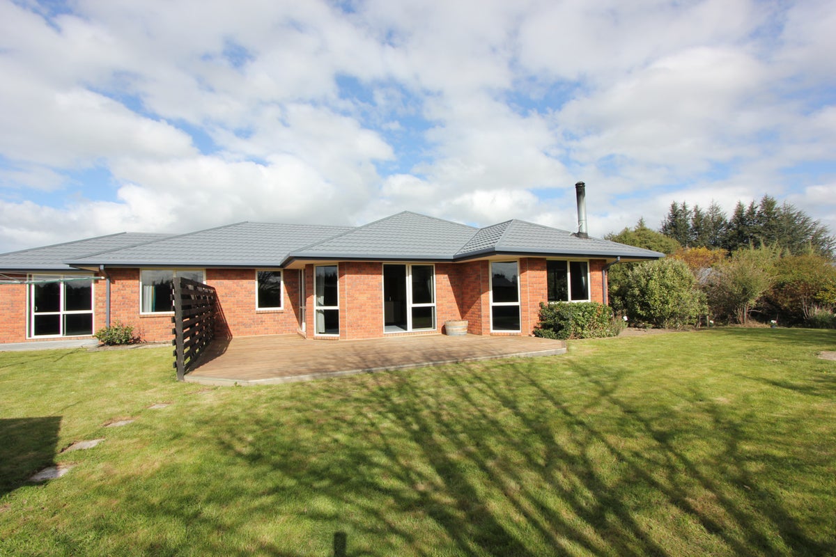 11 Brooker Place, Kirwee - Carousel 1