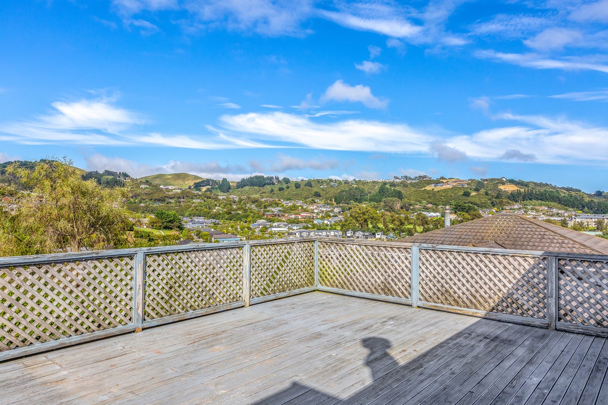 122 Discovery Drive, Whitby, Porirua - Carousel 2