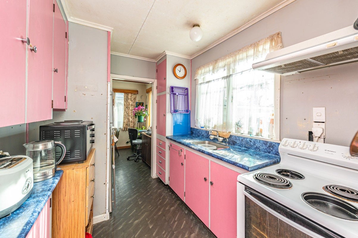 106 Talbot Street, Whanganui East, Whanganui - Carousel 2