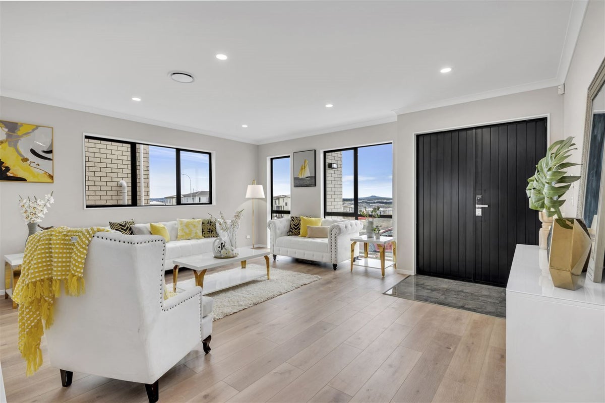 5 Elevation Street, Flat Bush, Auckland - Carousel 2