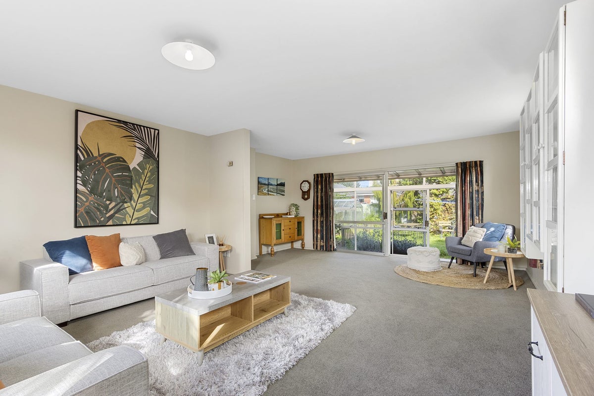 8A Kyeburn Place, Avonhead, Christchurch - Carousel 1