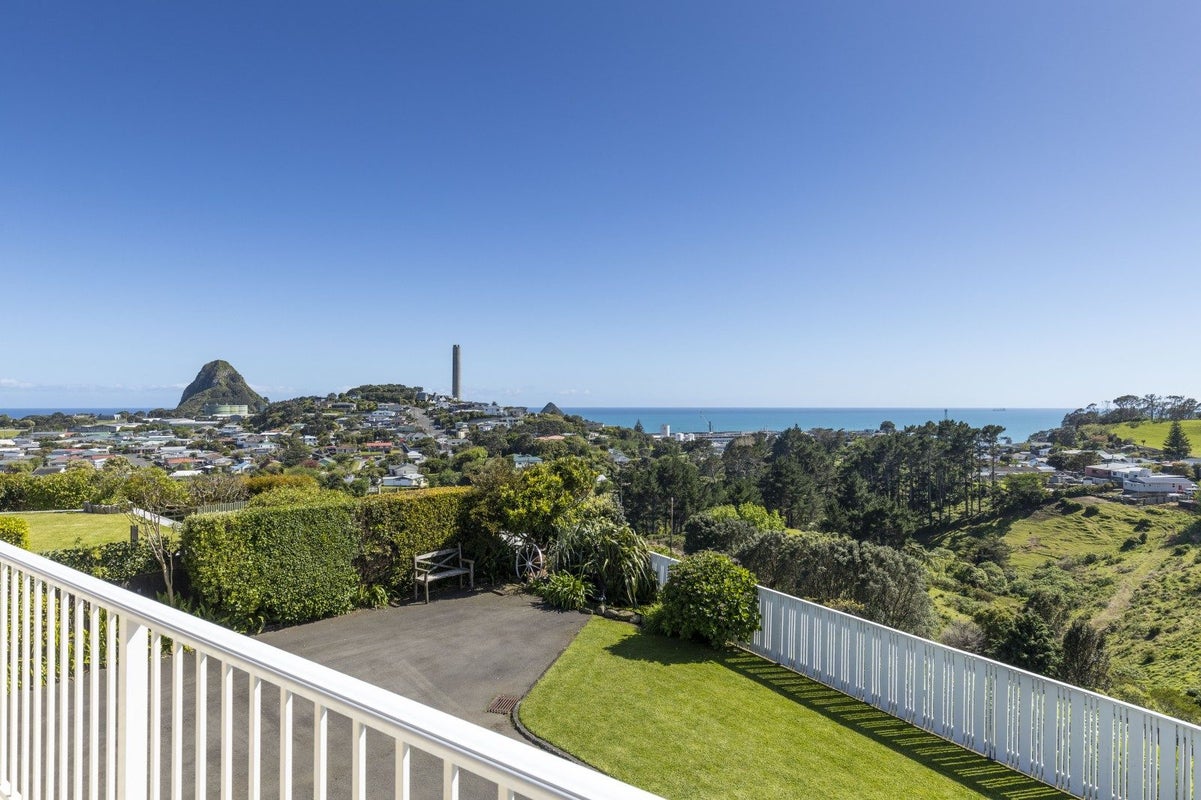 35B Crownhill Street, Spotswood, New Plymouth - Carousel 2