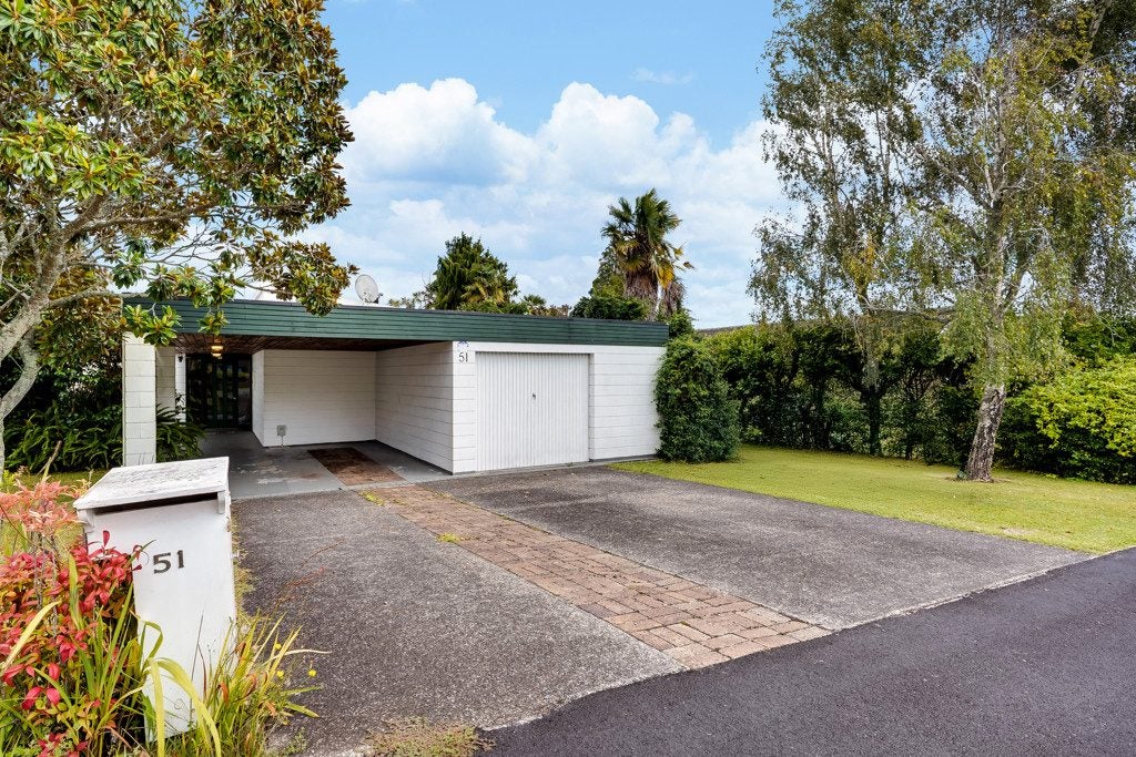 51 Kakanui Avenue, Hillcrest, Hamilton - Carousel 1