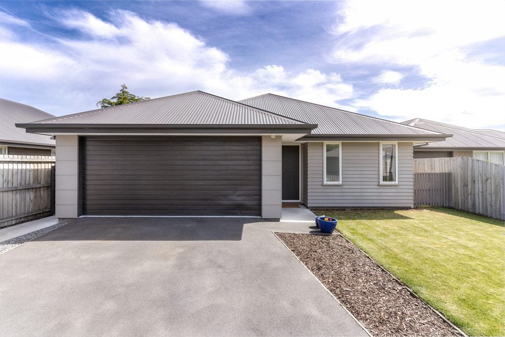 17 Lesley Keast Place, Hornby, Christchurch - Carousel 1