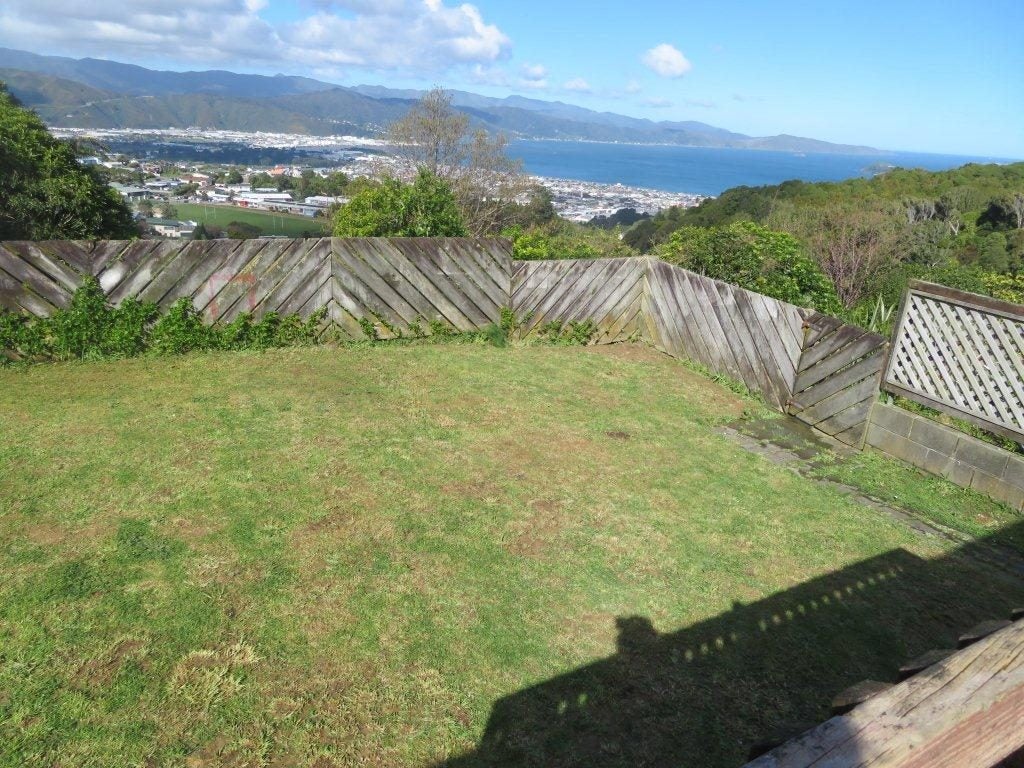 45 Acacia Avenue, Maungaraki, Lower Hutt - Carousel 1
