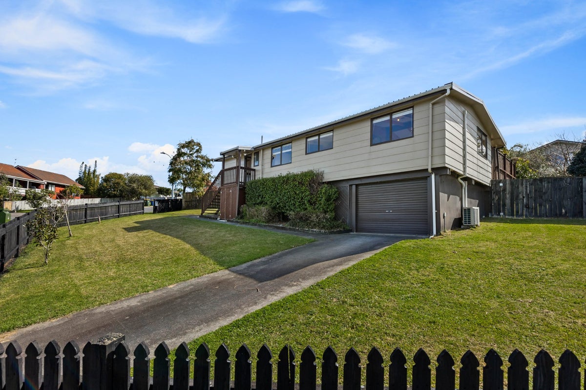 5 Elizabeth Drive, West Harbour, Auckland - Carousel 49