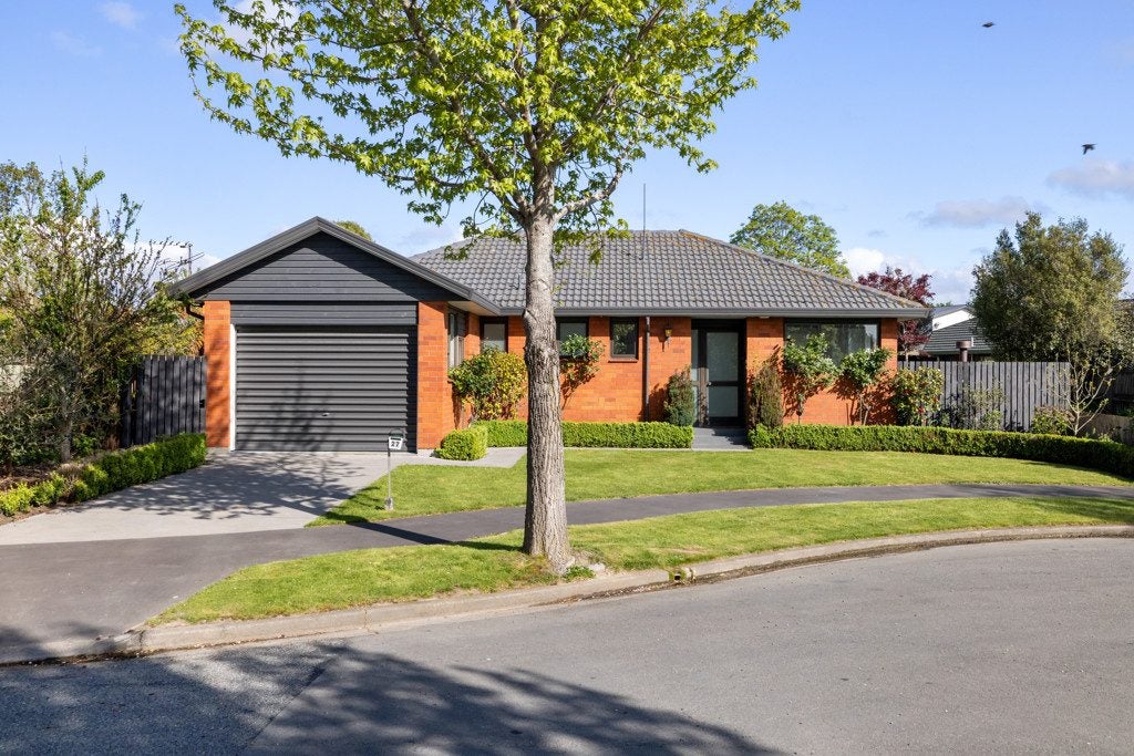 1/27 Royleen Street, Casebrook, Christchurch - Carousel 2