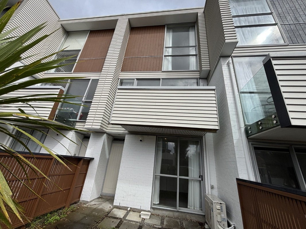 10/120 Rintoul Street, Newtown, Wellington - Carousel 1